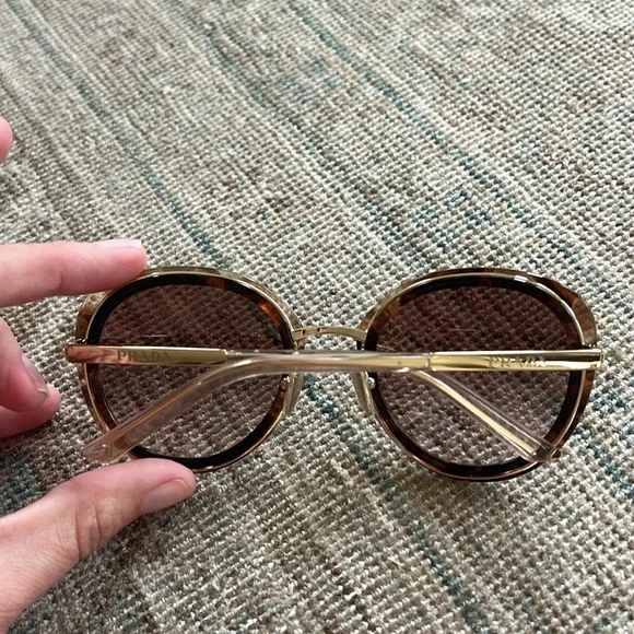 COPY - Prada sunglasses - Picture 6 of 13